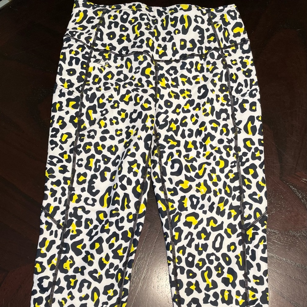 Design by Fittin yoga pants.